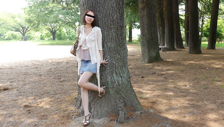 スレンダー優子ちゃん、おじさんと温泉不倫旅行に行っちゃた！